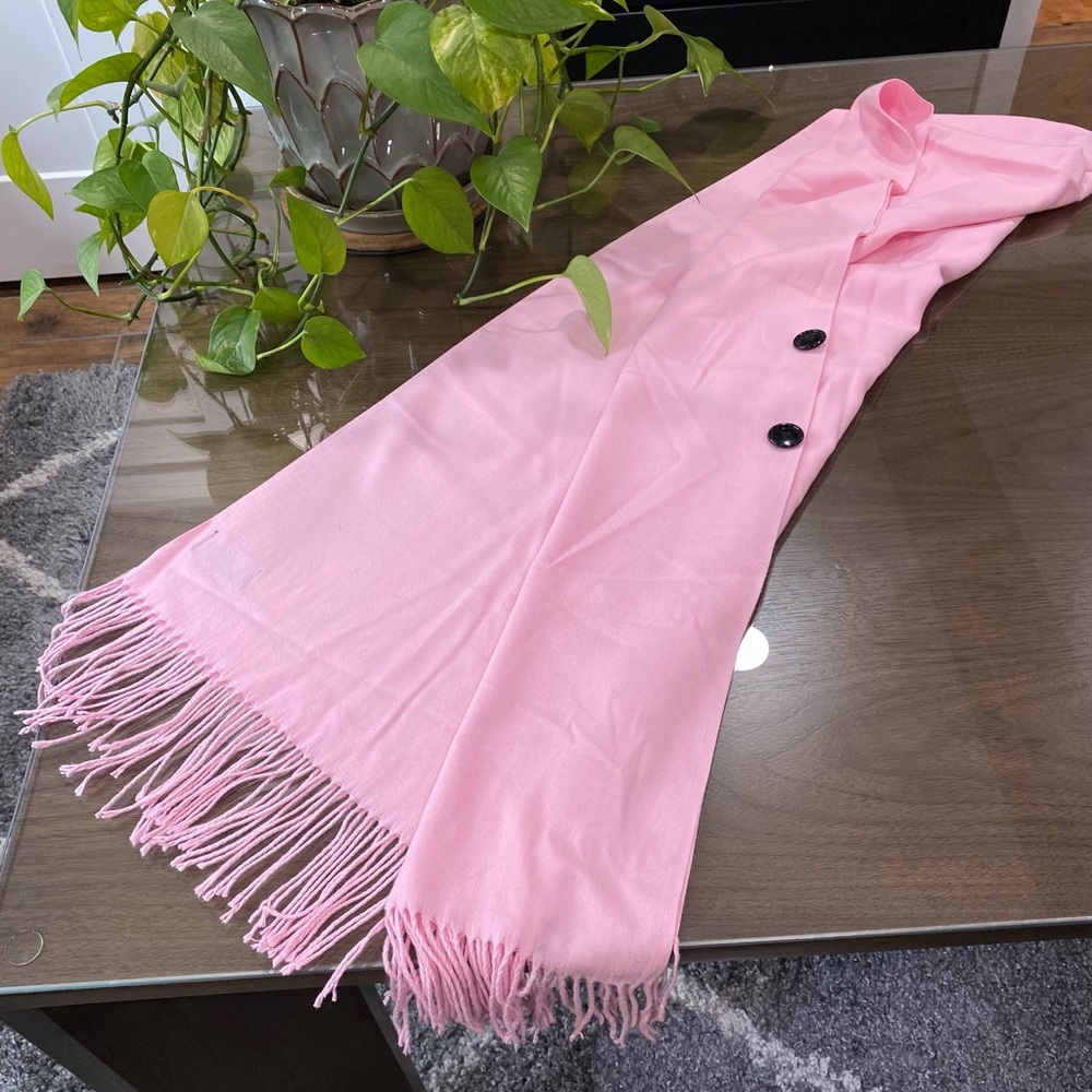 ‘Magic Scarf’, pink cashmere feel with tassels and black acrylic buttons